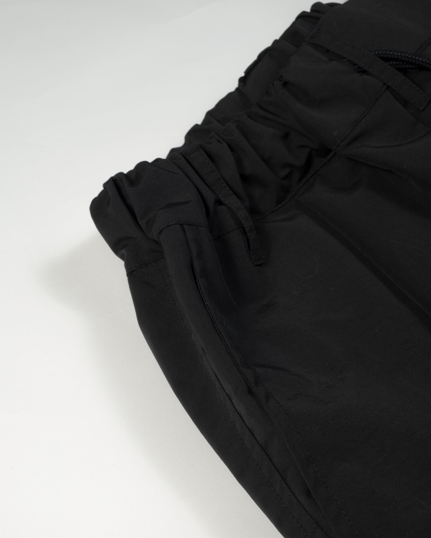 Yagai Nylon Baggy Balloon Pants – Lightweight Outdoor Utility