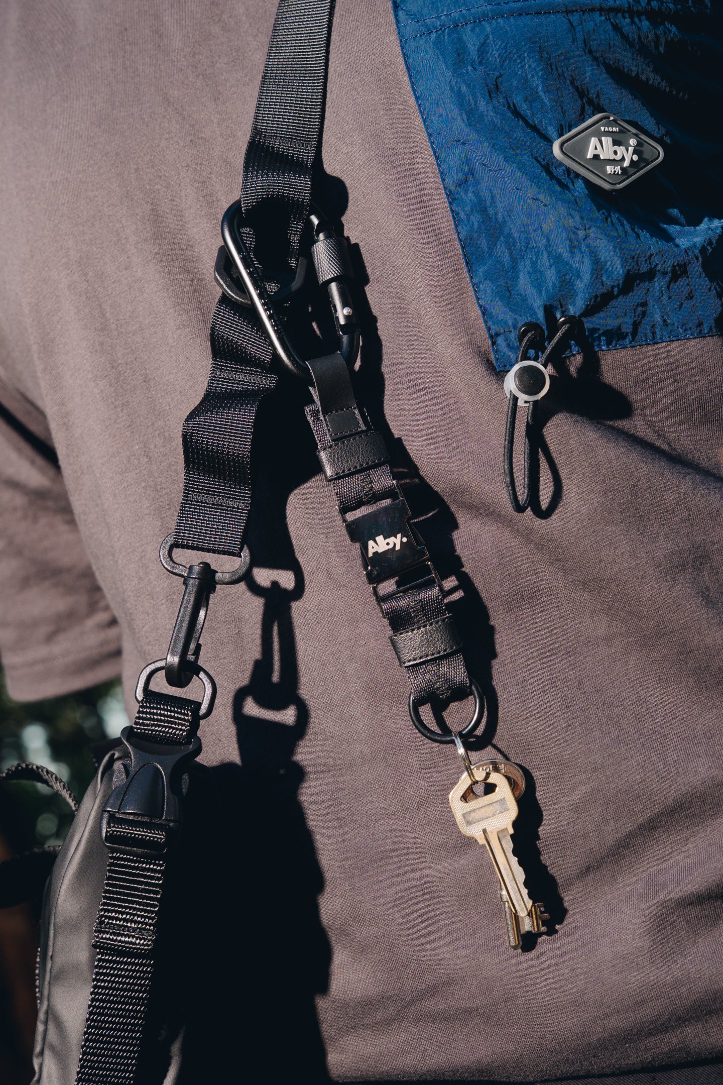 Yagai Carabiner Keychain – Everyday Outdoor Essential